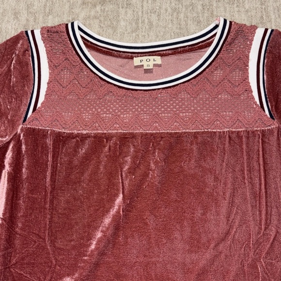 Small POL dusty pink velvet top crochet lace neck sporty flare long - Picture 2 of 5